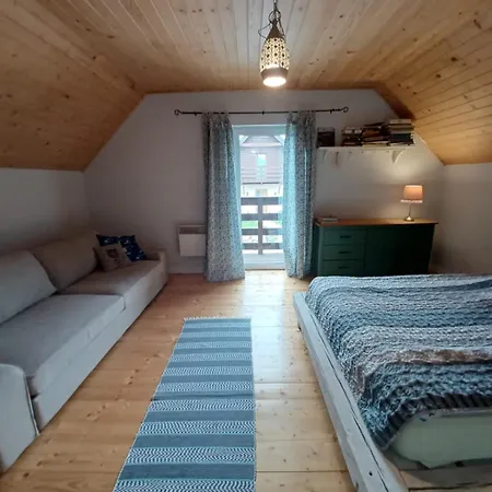 Hikeslovakia House