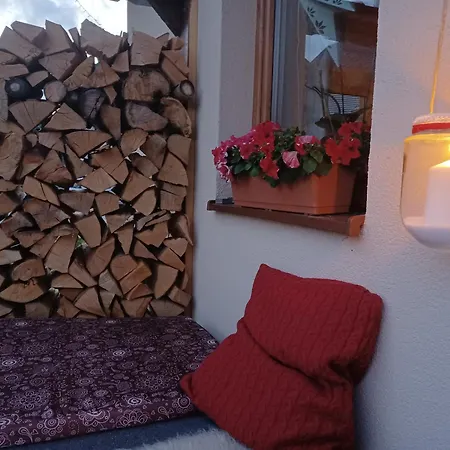 Hikeslovakia House *